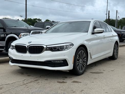 Used 2018 BMW 530e RWD image 2