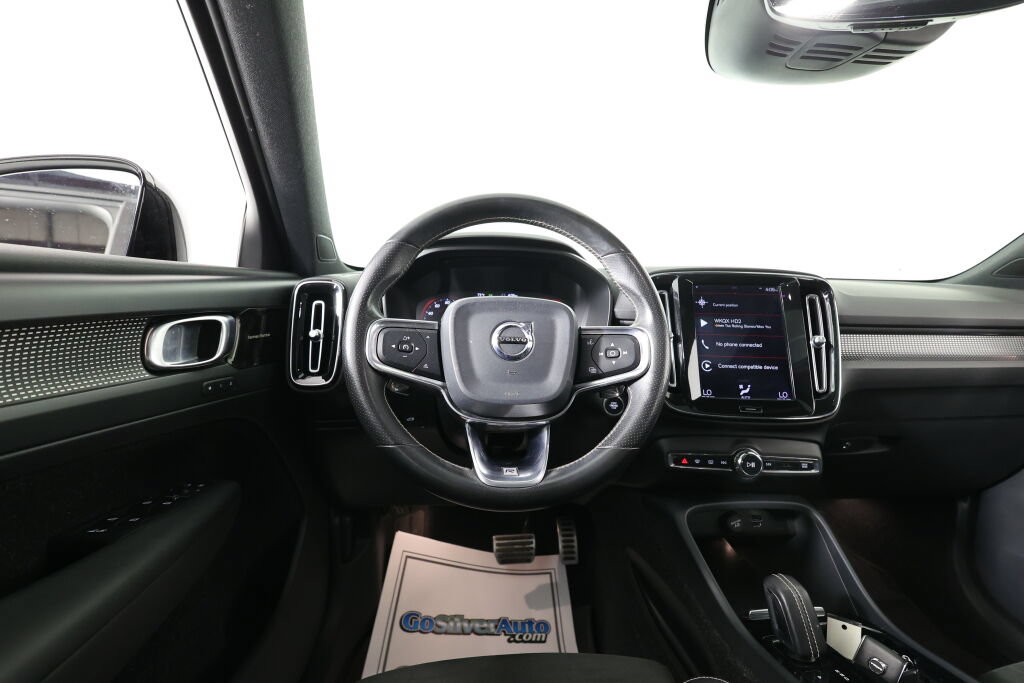 Used 2020 Volvo XC40 T5 R-Design AWD/4WD image 29