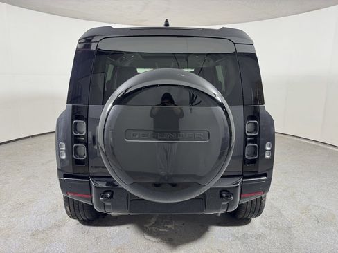 Used 2024 Land Rover Defender 110 X image 7