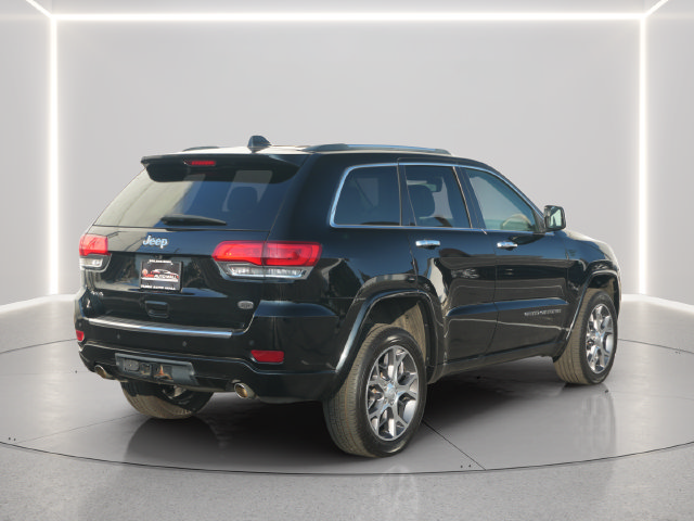 Used 2020 Jeep Grand Cherokee Overland AWD/4WD image 4