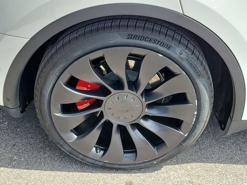 Used 2022 Tesla Model Y Performance AWD/4WD image 14
