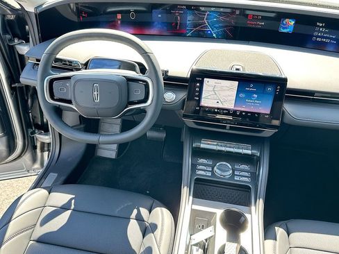 New 2026 Lincoln Nautilus Premier image 19