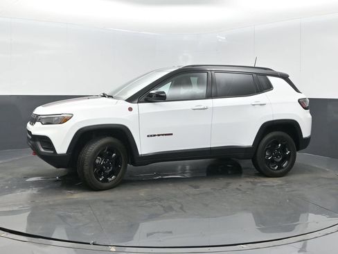 Certified 2023 Jeep Compass Trailhawk w/ Trailhawk Elite Group image 4