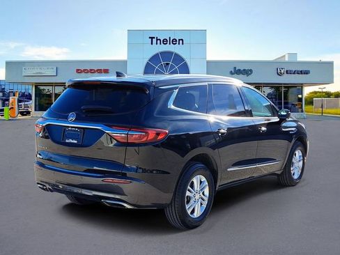 Used 2021 Buick Enclave Essence image 4