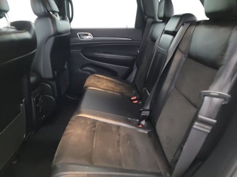 Used 2019 Jeep Grand Cherokee Altitude AWD/4WD image 17