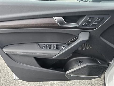 New 2025 Audi Q5 2.0T Premium Plus AWD/4WD image 28