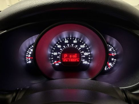 Used 2016 Kia Soul FWD image 12