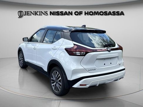 Certified 2024 Nissan Kicks SV FWD image 11