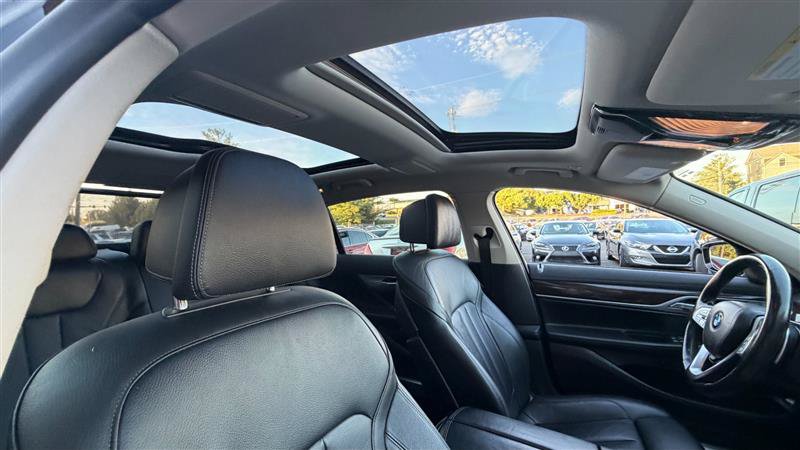 Used 2021 BMW 740i xDrive AWD/4WD image 16