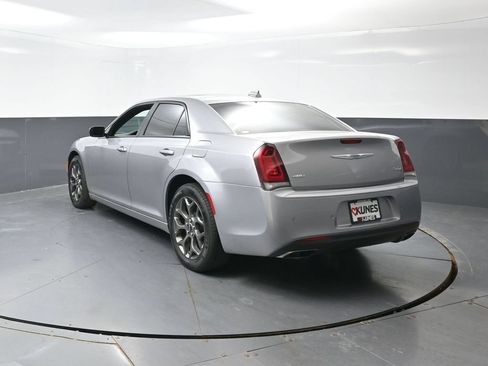 Used 2018 Chrysler 300 S w/ 300S Premium Group 2 AWD/4WD image 12