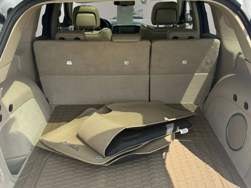 Used 2014 Jeep Grand Cherokee Overland AWD/4WD image 9