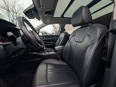 Used 2022 Kia Sorento S w/ Panoramic Sunroof Package image 31