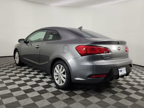 Used 2016 Kia Forte Koup EX image 3