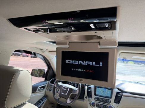 Used 2019 GMC Yukon Denali w/ Denali Ultimate Package RWD image 32