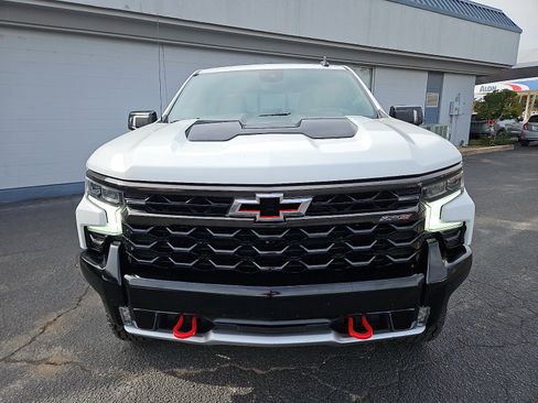 Used 2023 Chevrolet Silverado 1500 ZR2 w/ Technology Package image 6