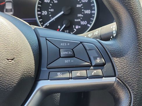 Used 2025 Nissan Sentra SV FWD image 21