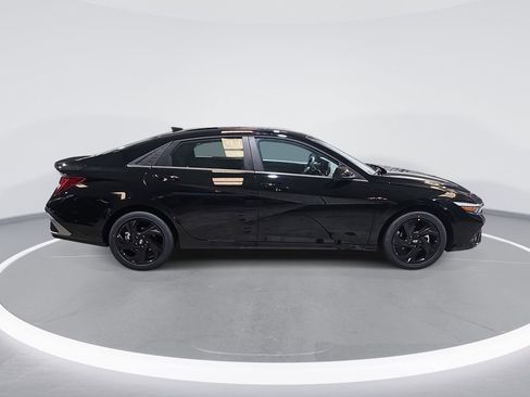 New 2026 Hyundai Elantra SEL Sport Premium FWD image 4
