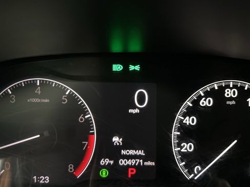 Used 2025 Honda Civic Sport image 25