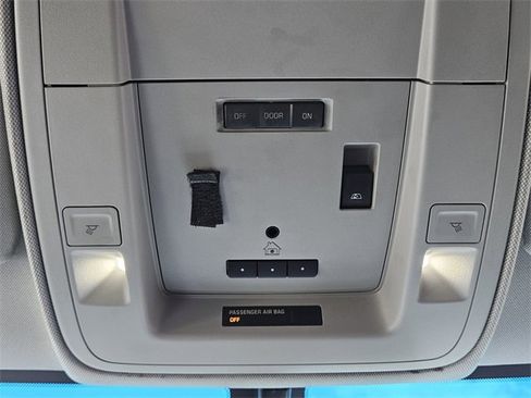 Used 2018 GMC Sierra 1500 SLE w/ SLE Value Package image 21