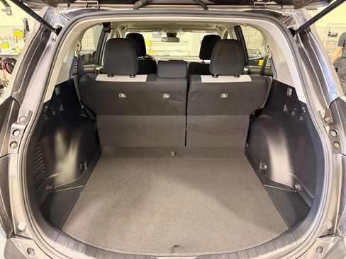 Used 2018 Toyota RAV4 XLE w/ Plus Extra Value Package image 23