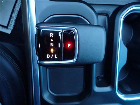 Used 2025 Chevrolet Silverado 1500 High Country AWD/4WD image 24