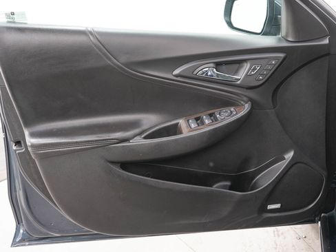 Used 2019 Chevrolet Malibu Premier w/ Sun and Wheel Package FWD image 18