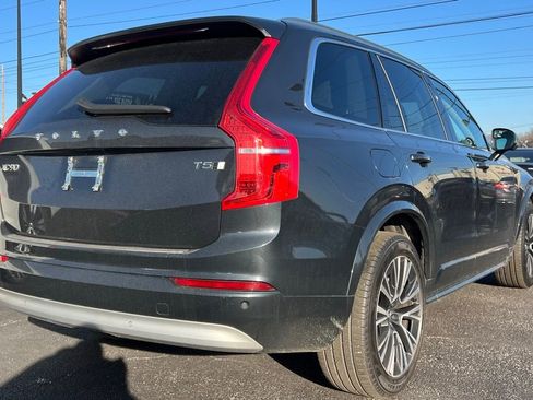 Used 2022 Volvo XC90 T5 Momentum w/ Advanced Package image 7