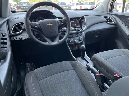 Used 2022 Chevrolet Trax LS w/ Tint and Cruise Package FWD image 22