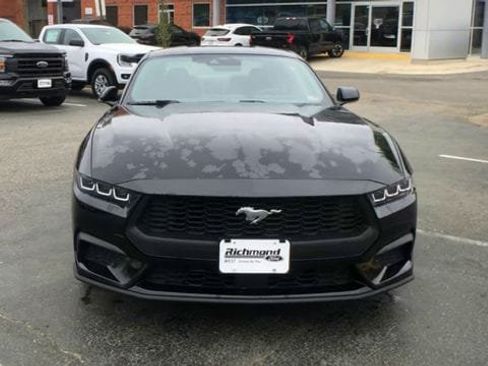 Used 2024 Ford Mustang Coupe RWD image 4