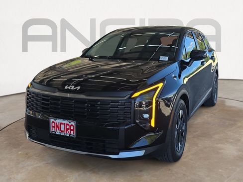 Certified 2026 Kia Sportage LX FWD image 4