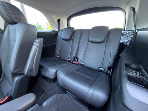 Used 2026 Mercedes-Benz GLS 450 4MATIC image 16