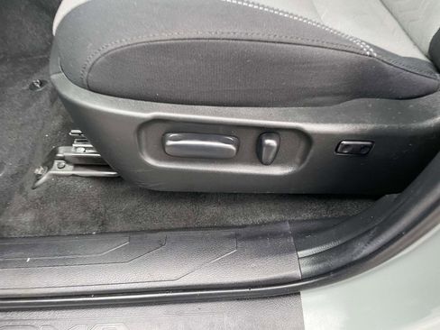 Used 2023 Toyota Tacoma TRD Sport image 24