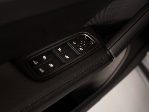 New 2026 Porsche Cayenne Coupe image 16