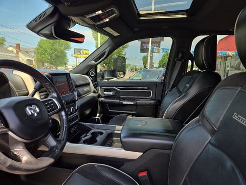 Used 2019 RAM 2500 Laramie AWD/4WD image 9