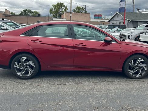 Certified 2024 Hyundai Elantra Limited FWD image 1