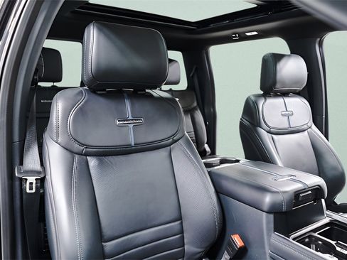 Used 2025 Ford F250 Platinum image 38