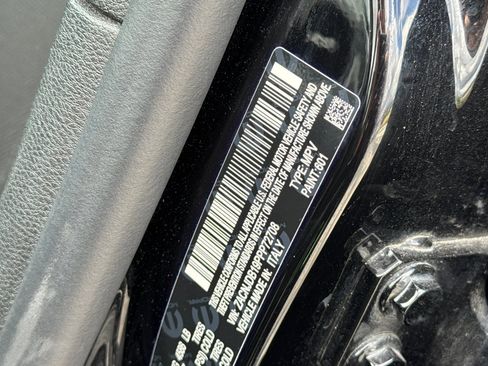 Used 2023 Jeep Renegade Latitude image 35