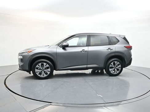 Used 2023 Nissan Rogue SV image 4