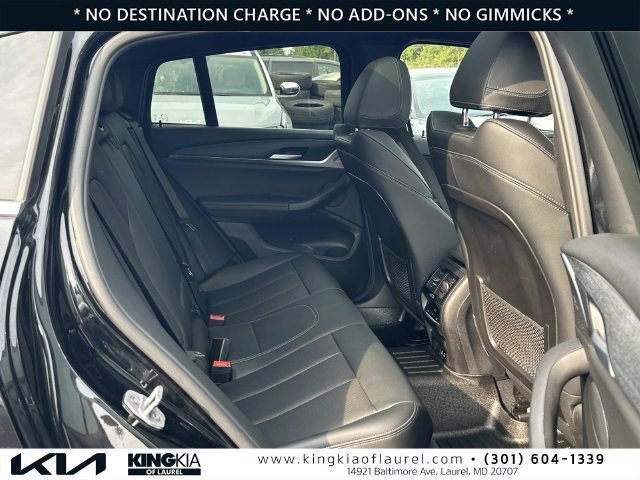 Used 2024 BMW X4 xDrive30i w/ Parking Assistance Package AWD/4WD image 17