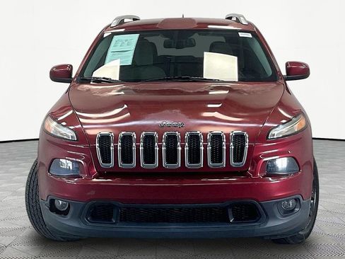 Used 2016 Jeep Cherokee Latitude w/ Comfort/Convenience Group FWD image 2
