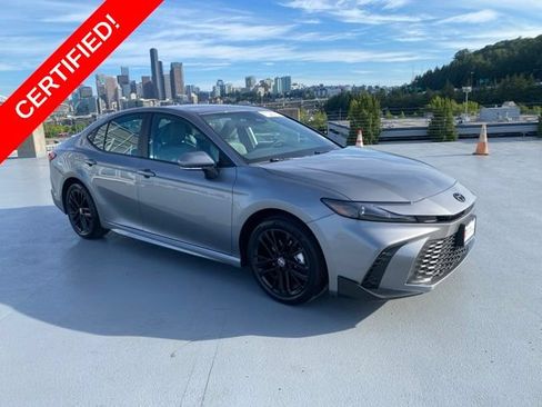 Certified 2025 Toyota Camry SE AWD/4WD image 1