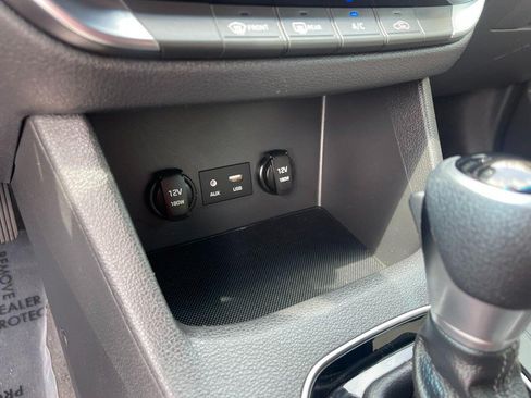 Used 2018 Hyundai Elantra GT FWD image 23