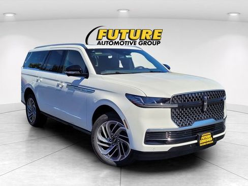 New 2026 Lincoln Navigator L Reserve image 1