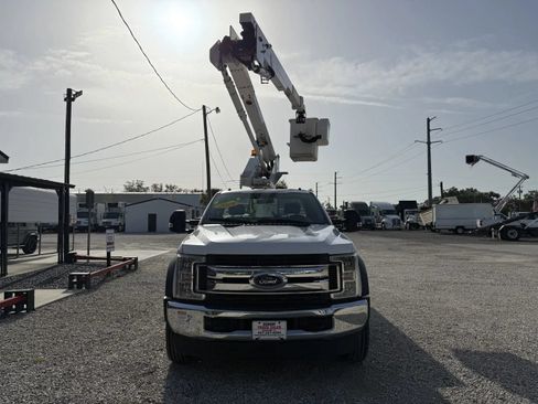 Used 2019 Ford F550 4x4 Regular Cab Super Duty image 2
