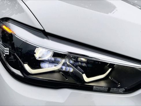 Used 2021 BMW X5 xDrive40i w/ Premium Package 3 image 26