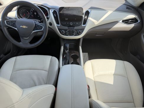 Used 2024 Chevrolet Malibu LT FWD image 9