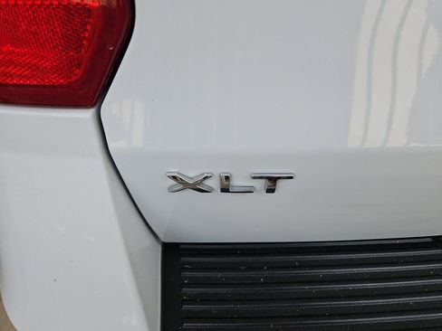 Used 2021 Ford Expedition XLT RWD image 3