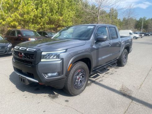 Used 2025 Nissan Frontier Pro-X w/ Pro Premium Package image 9