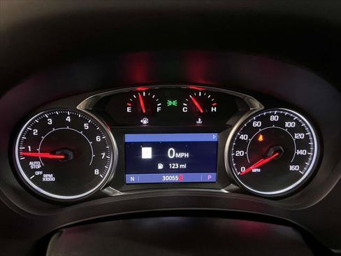 Used 2022 GMC Terrain AT4 w/ Infotainment Package II image 27