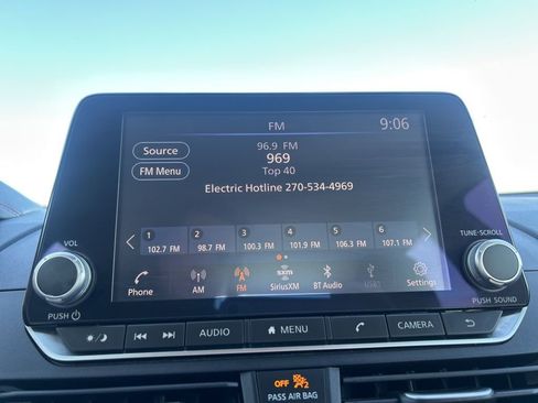 Used 2024 Nissan Altima 2.5 SR image 22